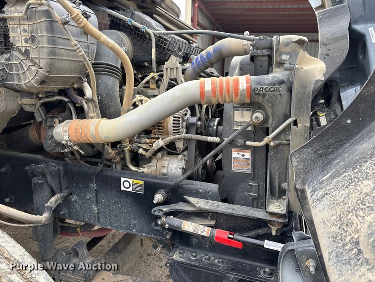 image for item DW7481 2025 Kenworth T600 grapple truck