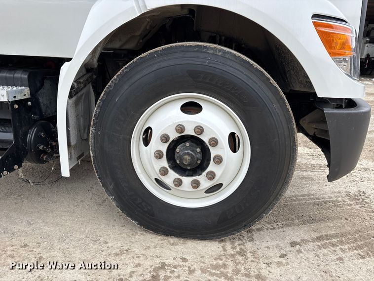 image for item DW7481 2025 Kenworth T600 grapple truck