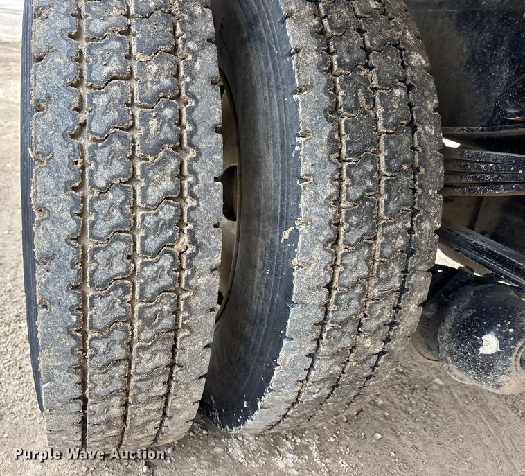 image for item DW7481 2025 Kenworth T600 grapple truck