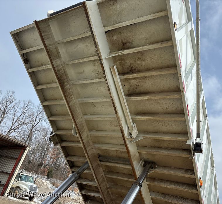 image for item DW7482 2025 Kenworth T600 grapple truck