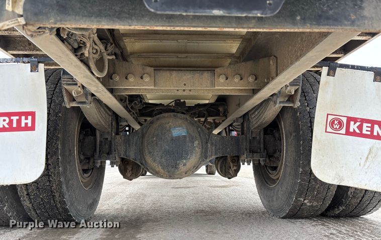 image for item DW7482 2025 Kenworth T600 grapple truck