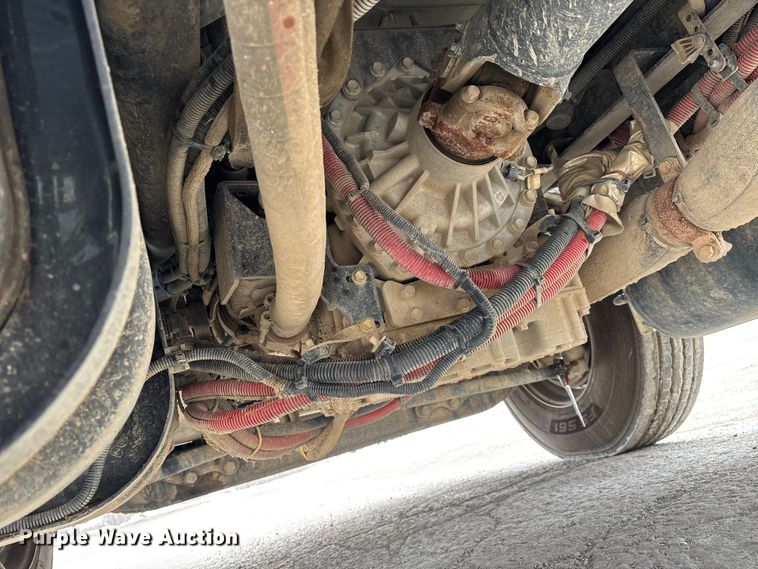 image for item DW7482 2025 Kenworth T600 grapple truck