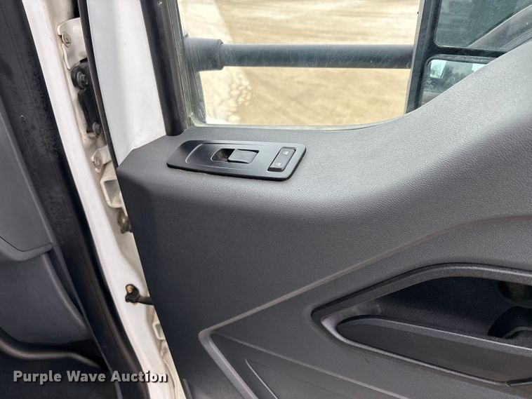 image for item DW7482 2025 Kenworth T600 grapple truck