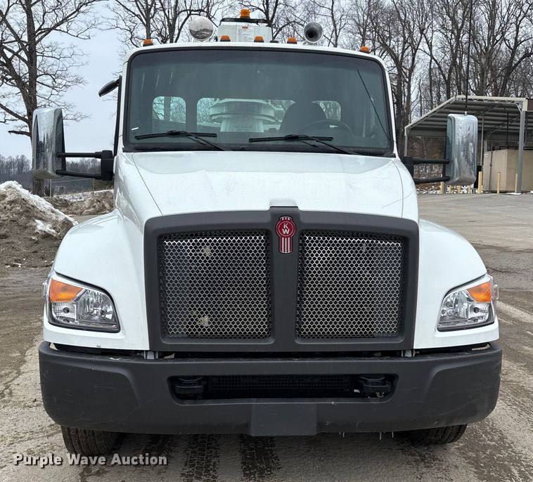 image for item DW7484 2025 Kenworth T600 grapple truck