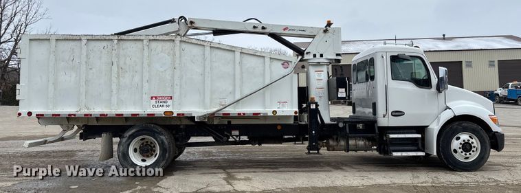 image for item DW7484 2025 Kenworth T600 grapple truck