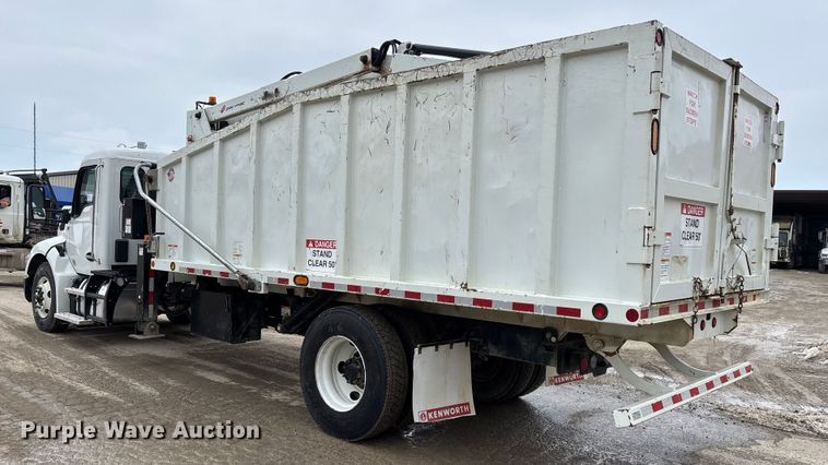 image for item DW7484 2025 Kenworth T600 grapple truck