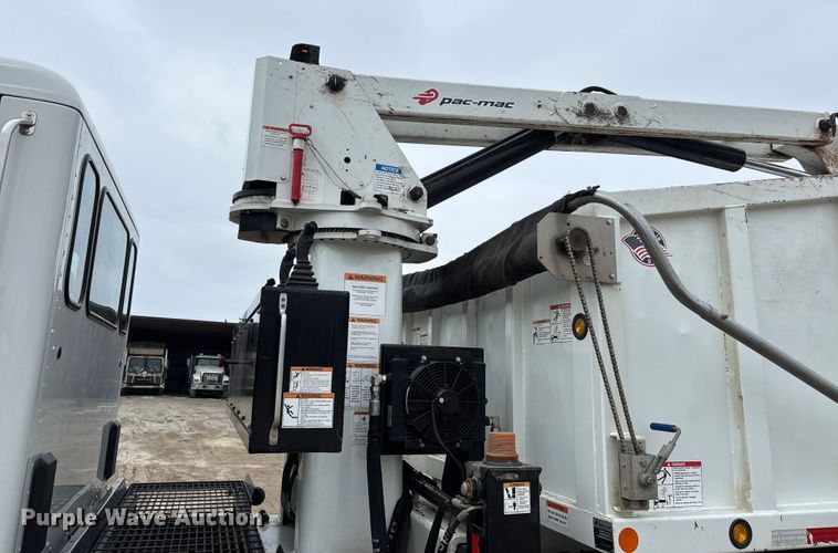 image for item DW7484 2025 Kenworth T600 grapple truck