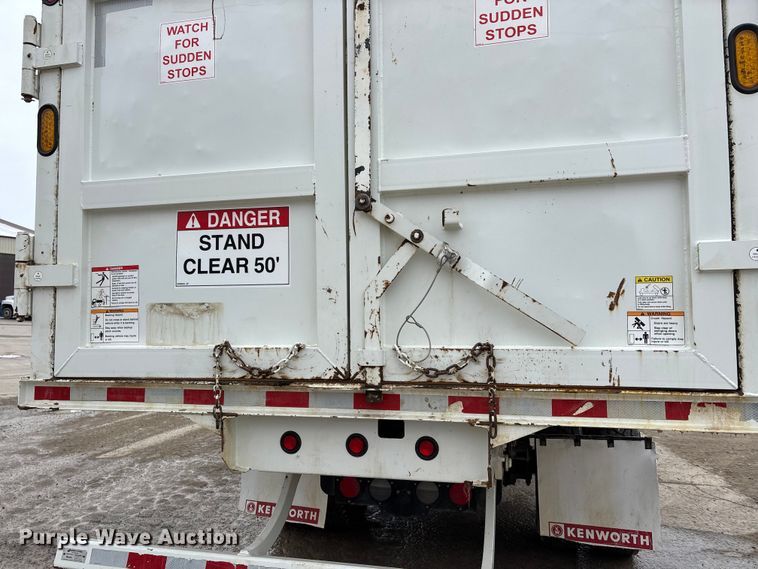 image for item DW7484 2025 Kenworth T600 grapple truck