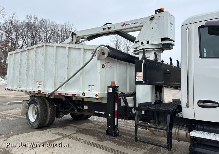 image for item DW7484 2025 Kenworth T600 grapple truck