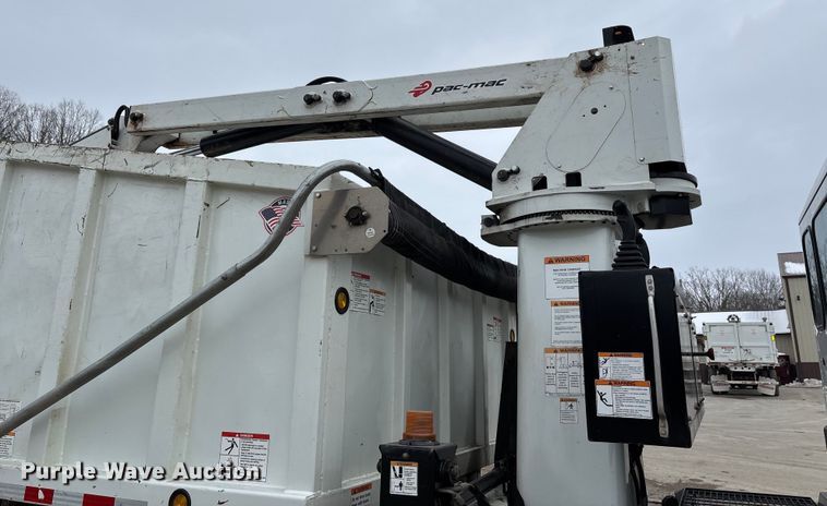 image for item DW7484 2025 Kenworth T600 grapple truck