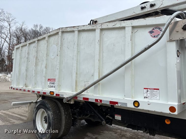 image for item DW7484 2025 Kenworth T600 grapple truck