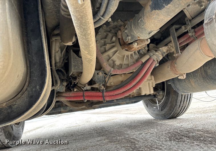 image for item DW7484 2025 Kenworth T600 grapple truck