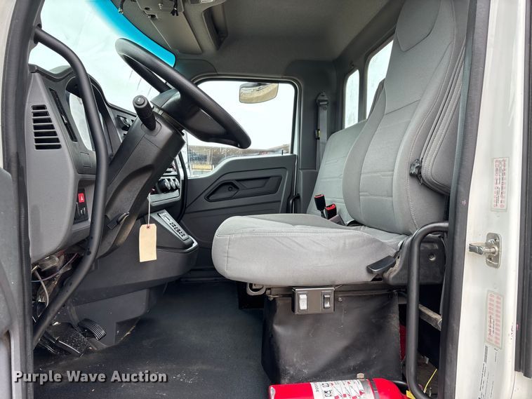 image for item DW7484 2025 Kenworth T600 grapple truck