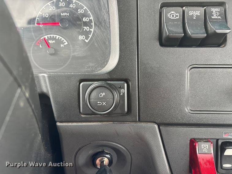 image for item DW7484 2025 Kenworth T600 grapple truck