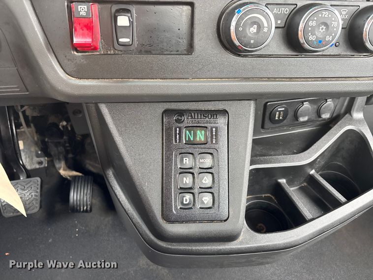 image for item DW7484 2025 Kenworth T600 grapple truck