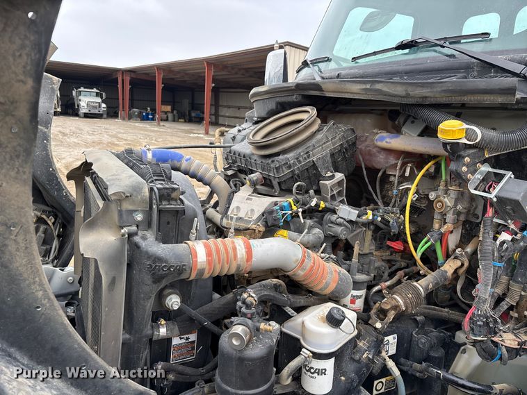 image for item DW7484 2025 Kenworth T600 grapple truck