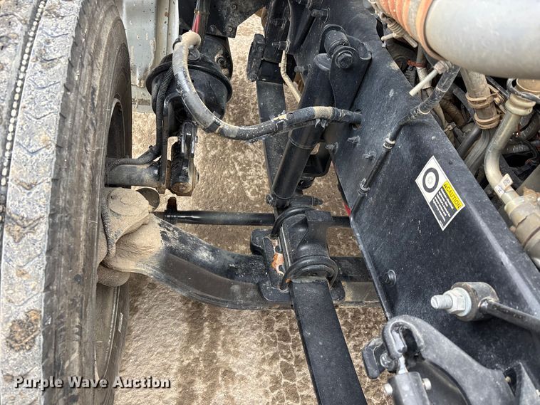 image for item DW7484 2025 Kenworth T600 grapple truck