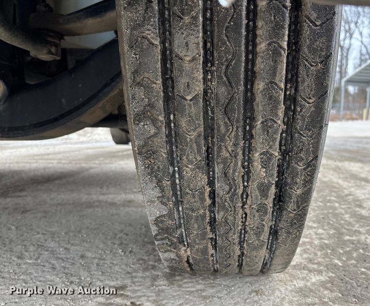 image for item DW7484 2025 Kenworth T600 grapple truck