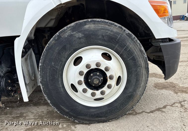 image for item DW7484 2025 Kenworth T600 grapple truck