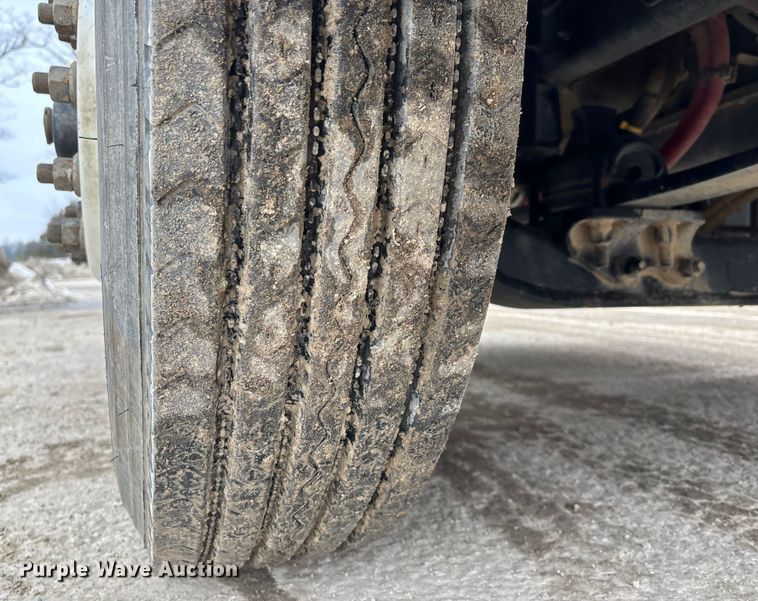 image for item DW7484 2025 Kenworth T600 grapple truck