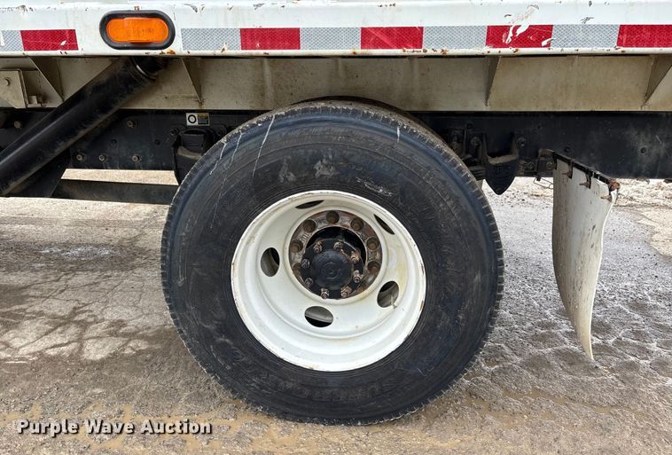 image for item DW7484 2025 Kenworth T600 grapple truck