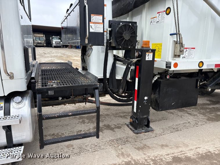 image for item DW7485 2025 Kenworth T600 grapple truck