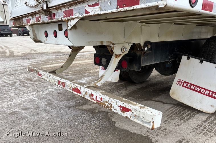 image for item DW7485 2025 Kenworth T600 grapple truck