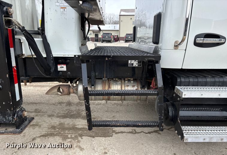 image for item DW7485 2025 Kenworth T600 grapple truck