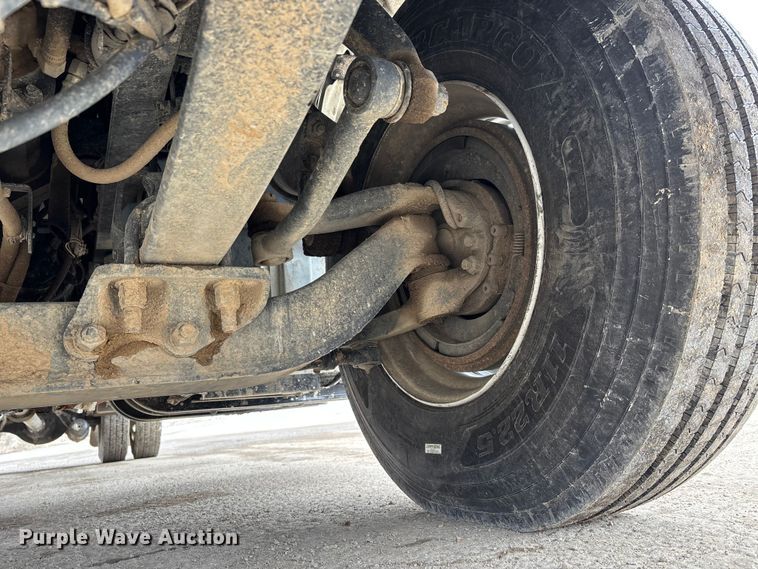 image for item DW7485 2025 Kenworth T600 grapple truck