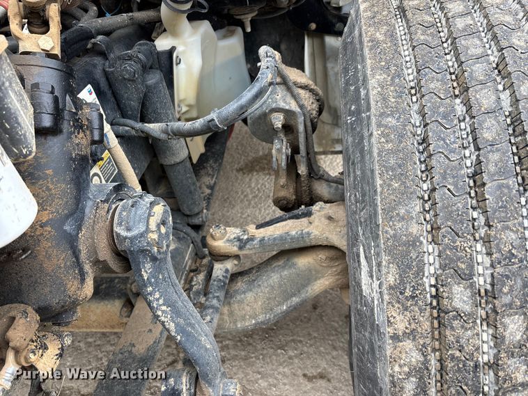 image for item DW7485 2025 Kenworth T600 grapple truck