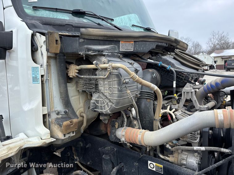 image for item DW7485 2025 Kenworth T600 grapple truck