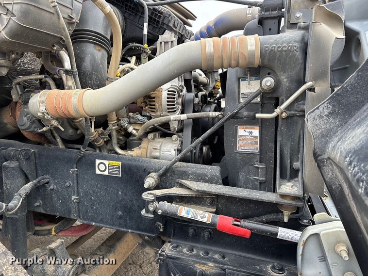 image for item DW7485 2025 Kenworth T600 grapple truck