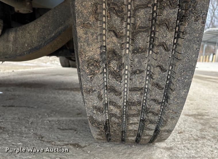 image for item DW7485 2025 Kenworth T600 grapple truck