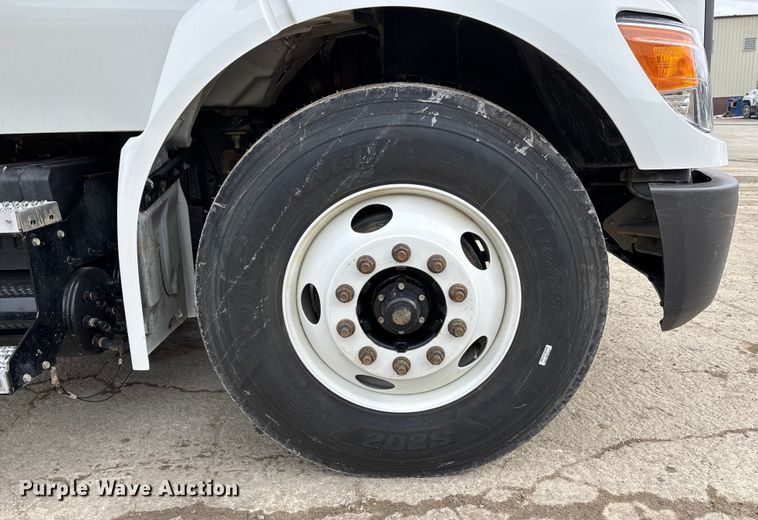 image for item DW7485 2025 Kenworth T600 grapple truck