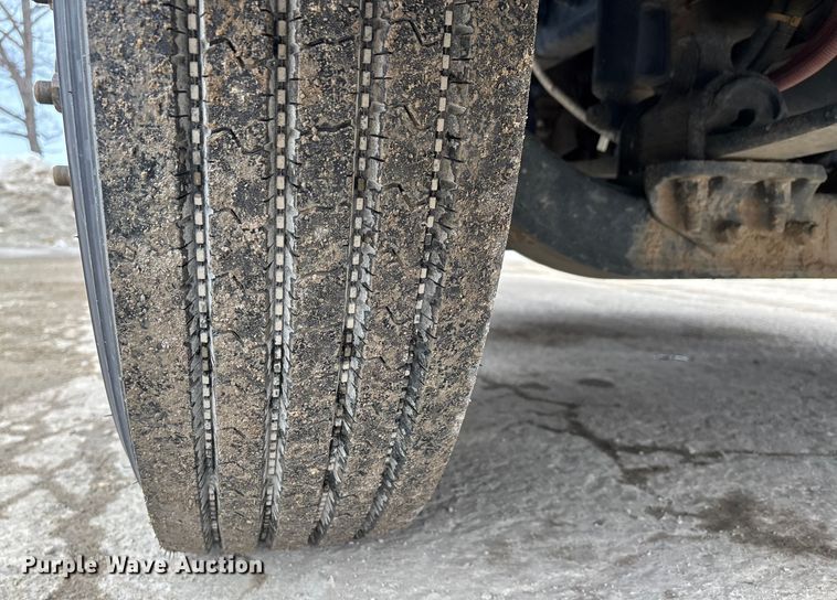 image for item DW7485 2025 Kenworth T600 grapple truck