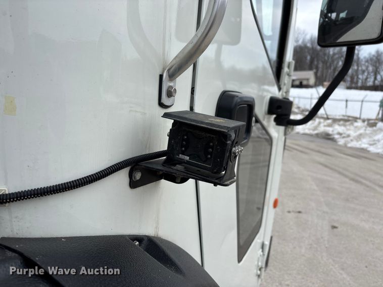 image for item DW7486 2025 Mack LR refuse truck