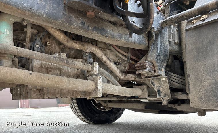 image for item DW7486 2025 Mack LR refuse truck