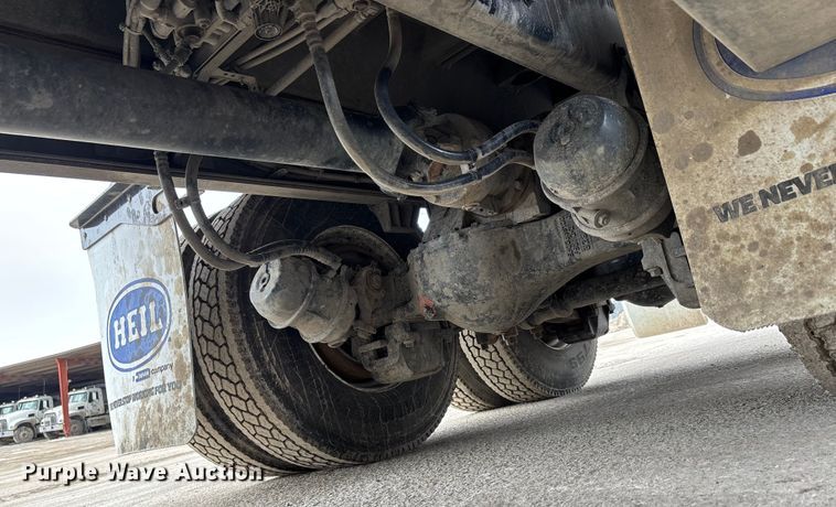 image for item DW7486 2025 Mack LR refuse truck