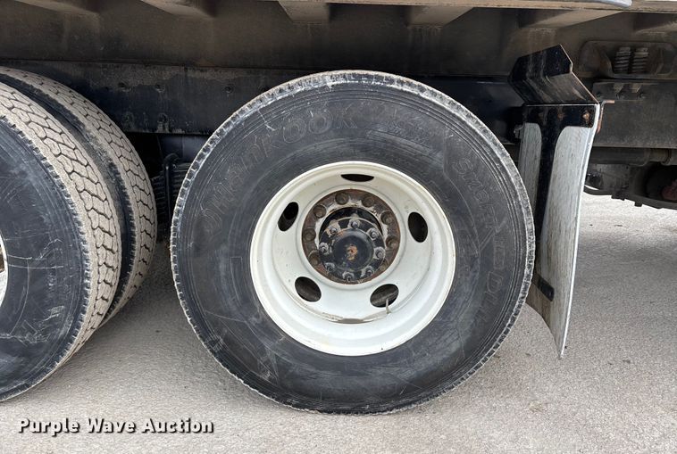 image for item DW7486 2025 Mack LR refuse truck