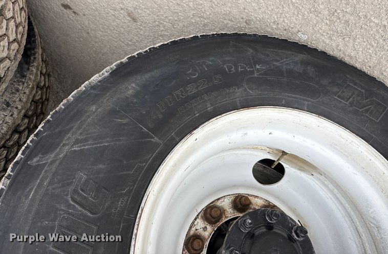 image for item DW7486 2025 Mack LR refuse truck