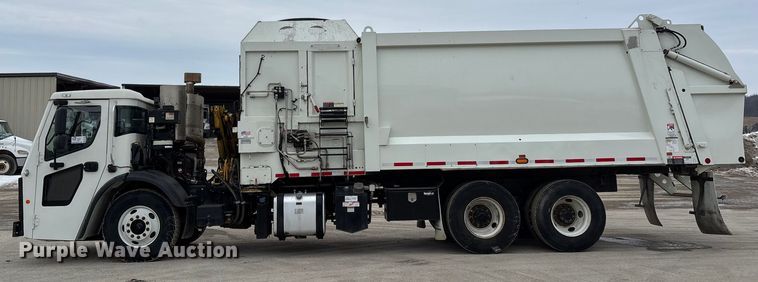 image for item DW7487 2025 Mack LR refuse truck