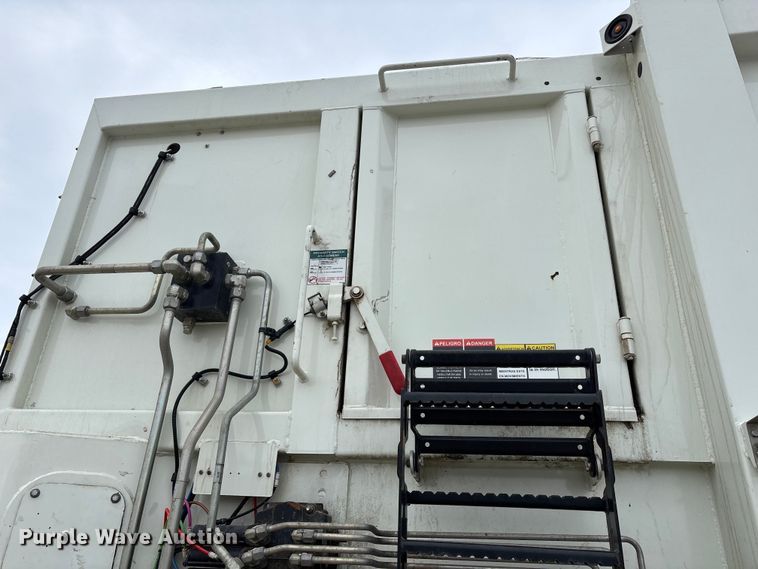 image for item DW7487 2025 Mack LR refuse truck