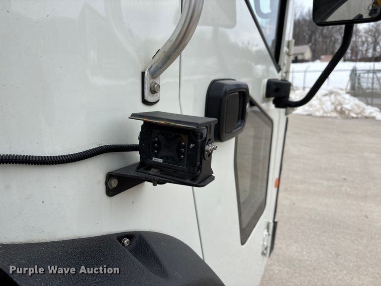 image for item DW7487 2025 Mack LR refuse truck