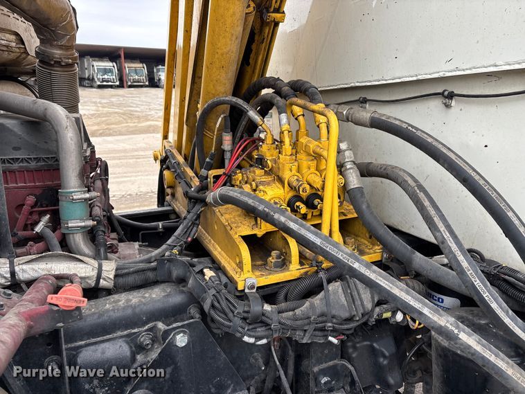 image for item DW7487 2025 Mack LR refuse truck