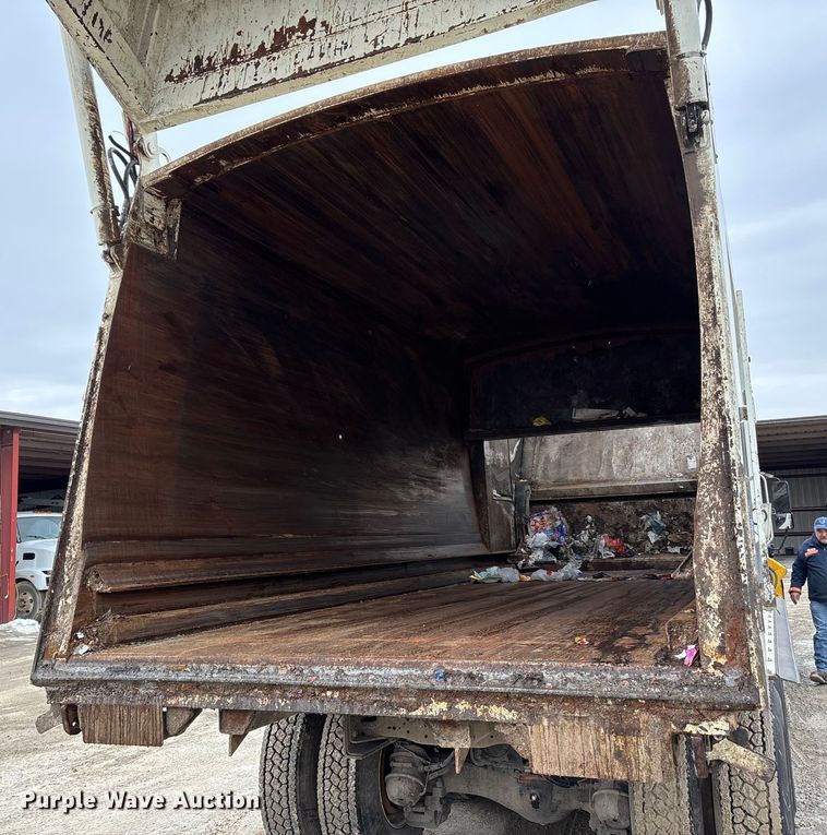 image for item DW7487 2025 Mack LR refuse truck