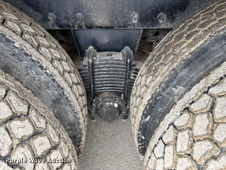 image for item DW7487 2025 Mack LR refuse truck