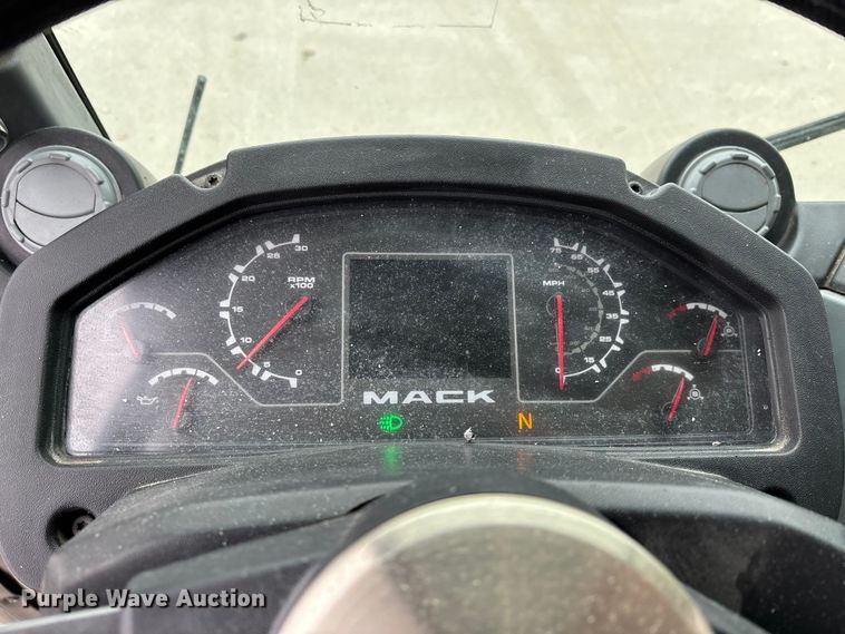 image for item DW7487 2025 Mack LR refuse truck