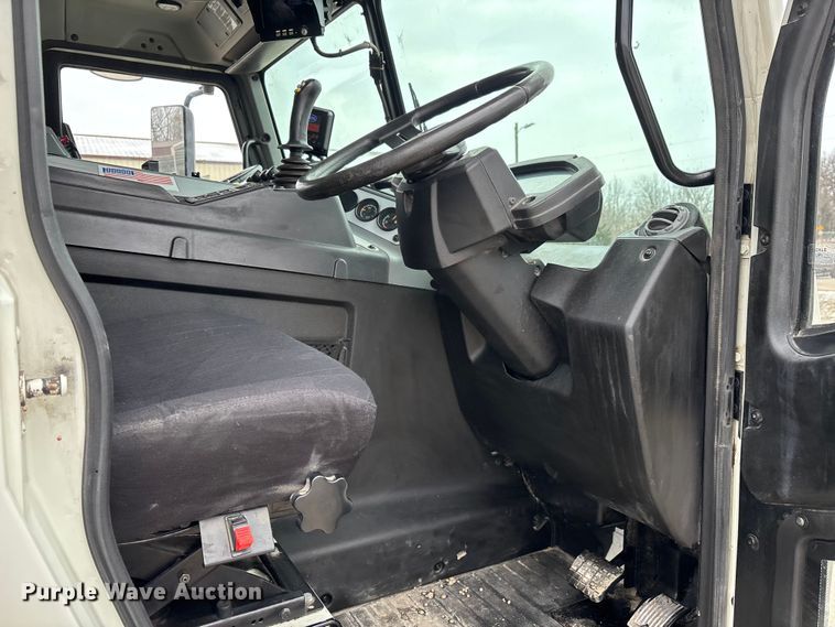 image for item DW7487 2025 Mack LR refuse truck