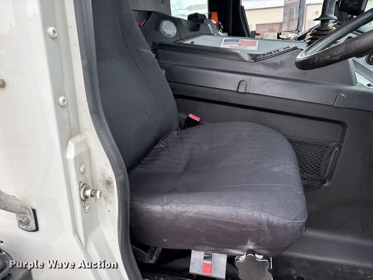 image for item DW7487 2025 Mack LR refuse truck