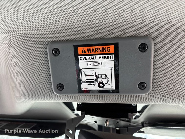 image for item DW7487 2025 Mack LR refuse truck